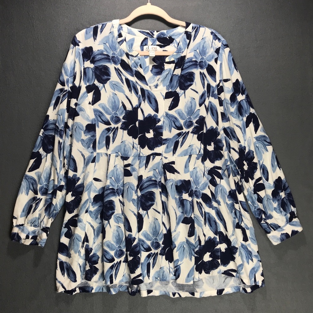 D & Co Blouse Womens Large Petite Blue White Hawaiian Floral Long Sleeve…
